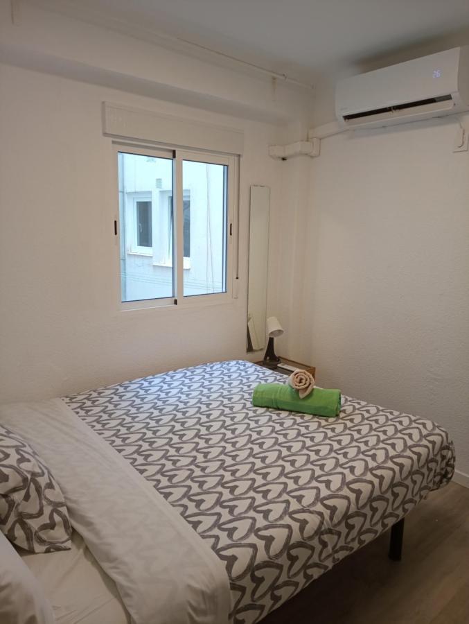 Buena Onda Malaga Apartment Bagian luar foto